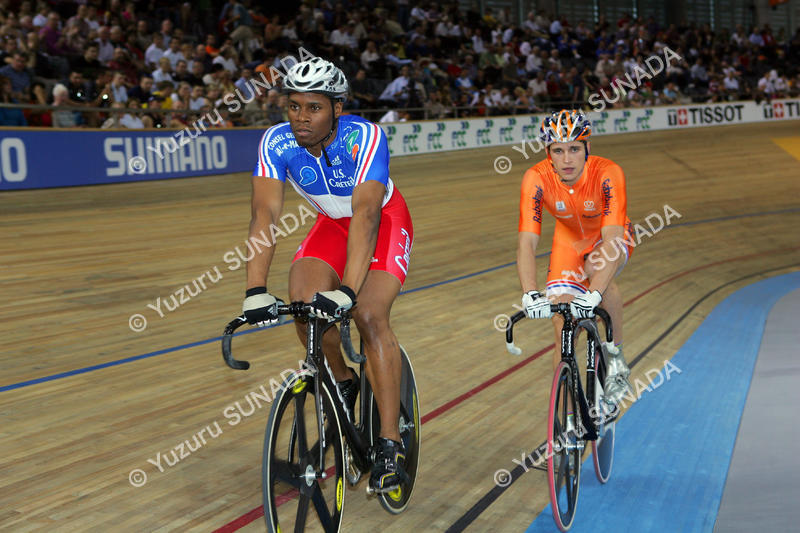 BOS-BAUGE003p.jpg